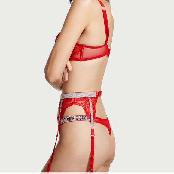 Victoria Secret - Picture 3 of 15